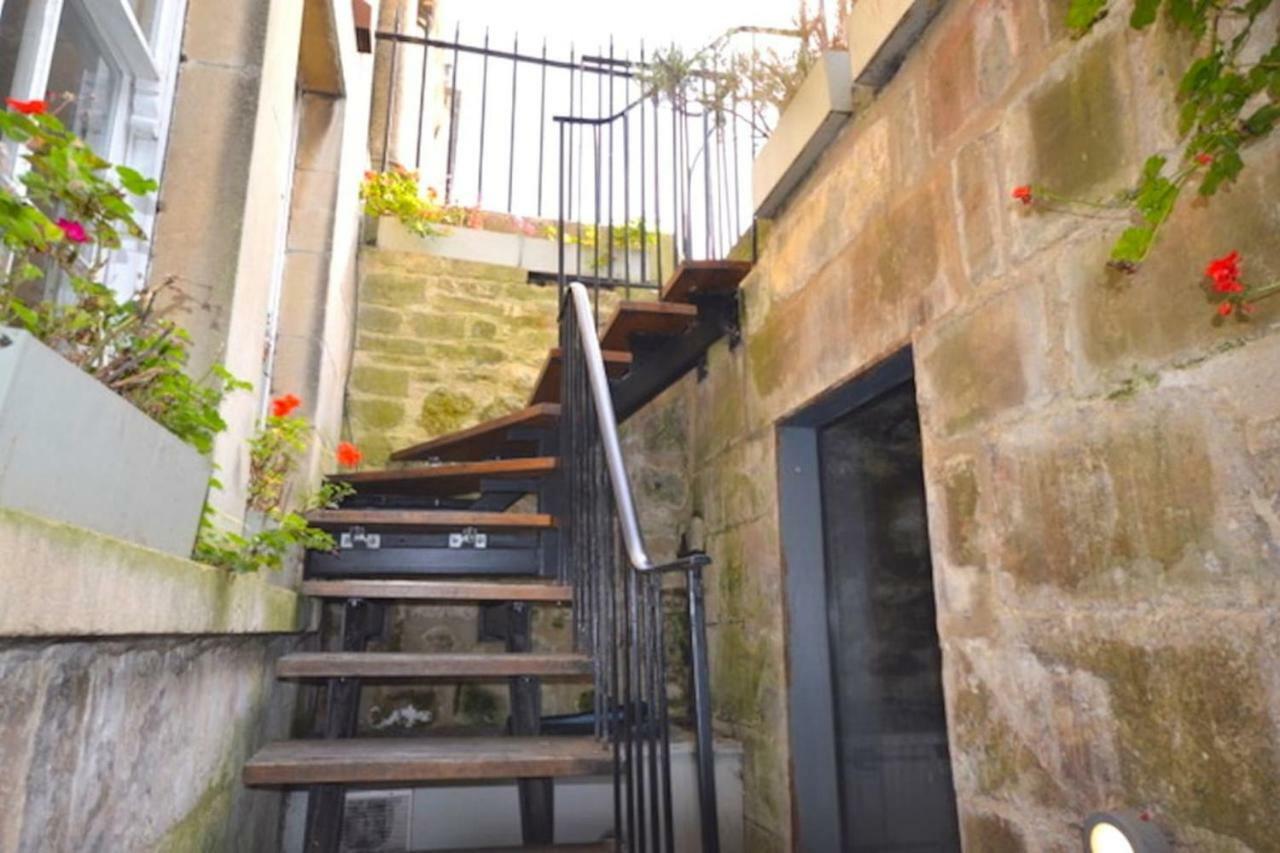 Lauras Townhouse Apartments Garrard'S Retreat Bath Exterior foto